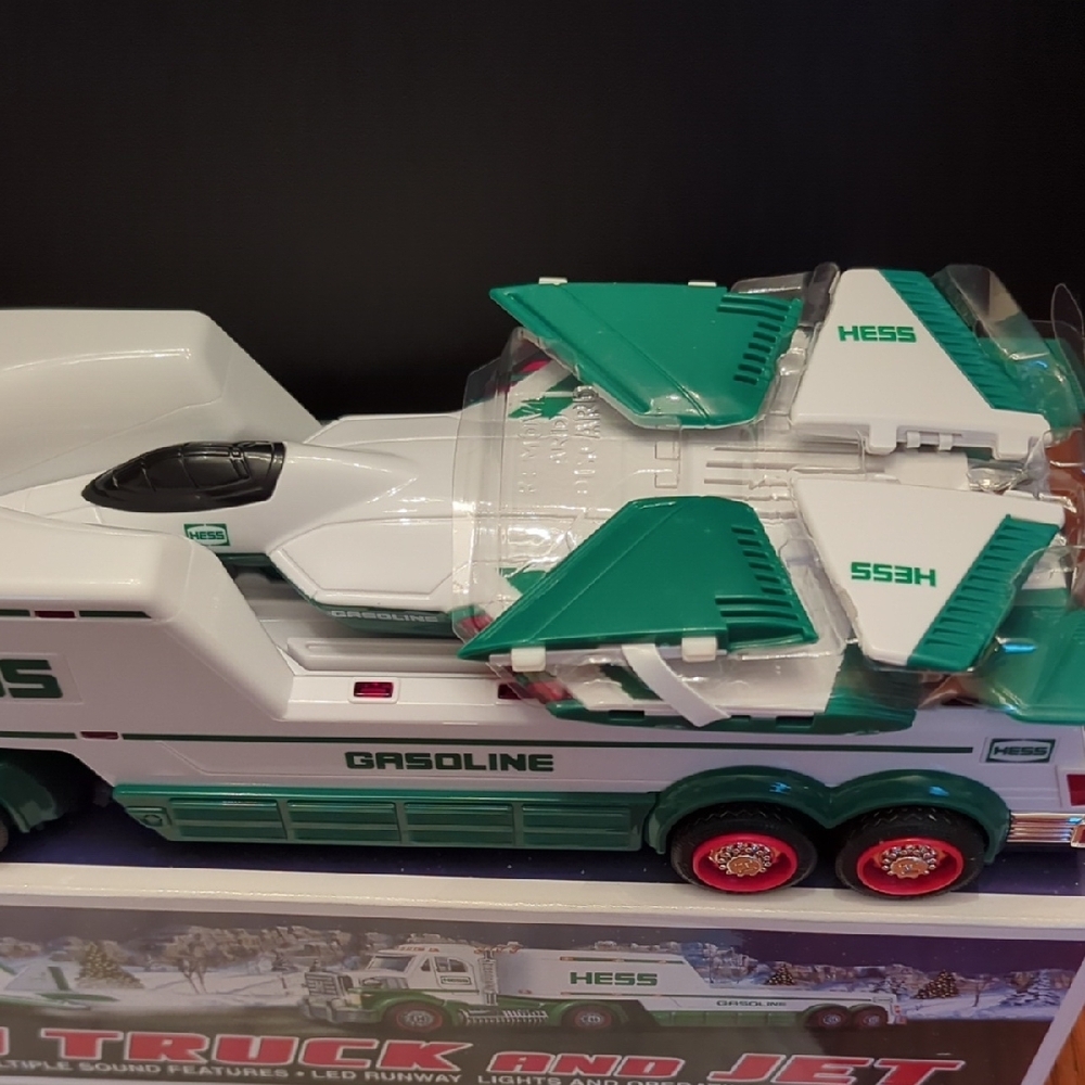 2010 Hess Toy Truck and Jet - Green and White - Picture 4 of 17